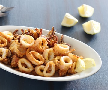 Gebratene Tintenfische mit Heißluftfritteuse