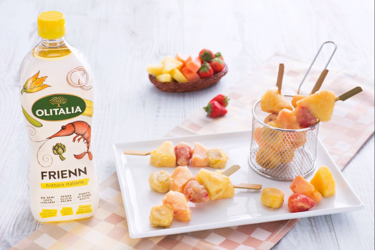 Gemischtes Obst im Backteig