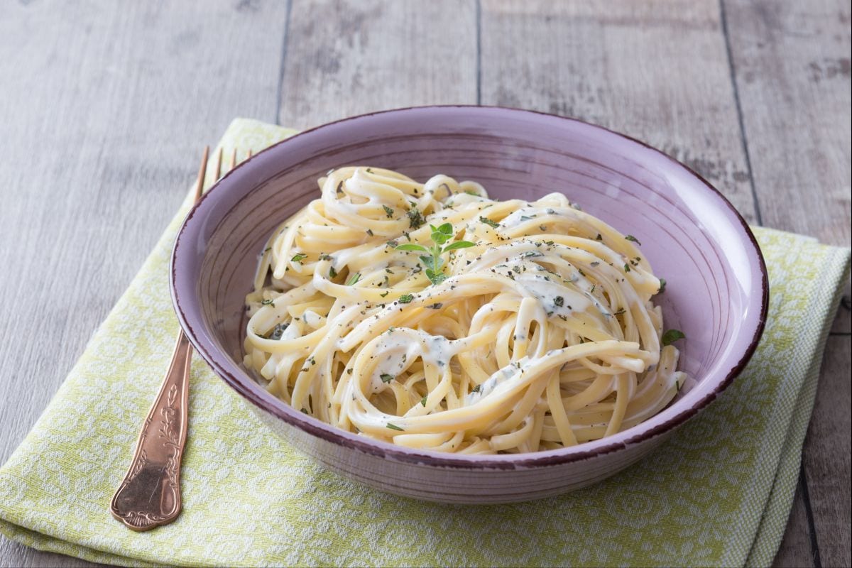 Cremige Pasta mit Kräutern