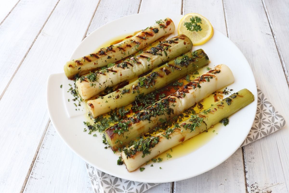 Gegrillter Lauch