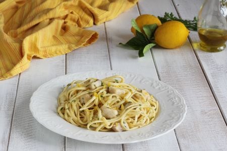 Linguine Schwertfisch und Zitrone