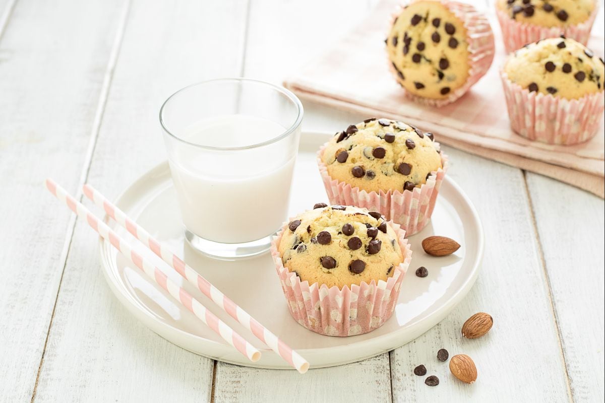 Mandelmilch-Muffins mit Schokotropfen