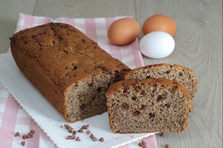Buchweizen-Pfundkuchen mit Schokotropfen