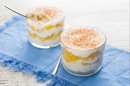 Ricotta-Mousse mit Äpfeln und Zimt