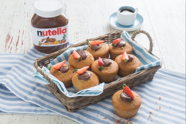 Erdbeer-Joghurt-Muffins mit Nutella® - Italienische Rezepte von ...