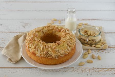 Kuchen mit Mandeln und Mascarpone