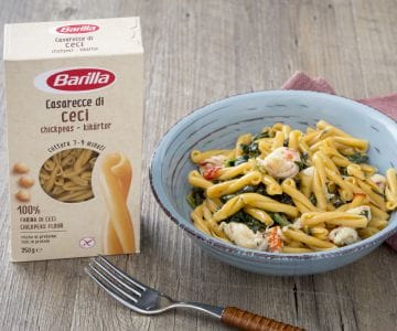 Casarecce aus Hülsenfrüchten mit Garnelen, Spinat und Zitrone