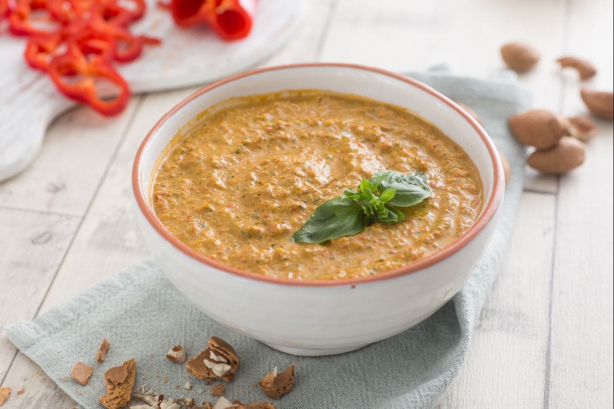 Paprika-Ziegenkäse-Pesto