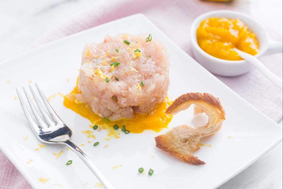Gelbschwanzmakrelen-Tatar mit Mangosauce