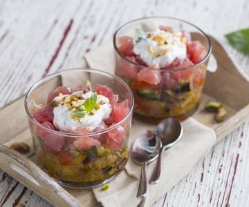 Gläschen mit Caponata, Thunfisch und Tzatziki