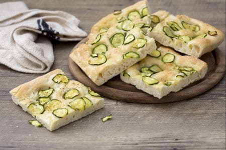 Focaccia mit Zucchini