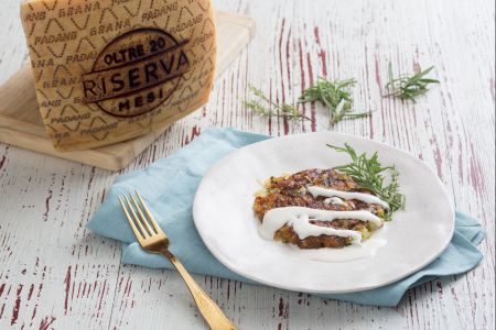 Zucchini- und Kartoffelrösti mit Grana Padano Fondue