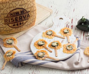 Lutscher aus Chilischoten und Grana Padano