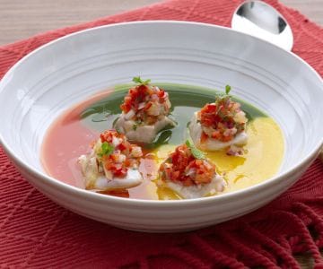 Ceviche von Bernsteinmakrele mit Tomatenpüree