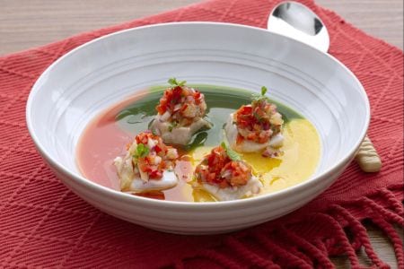 Ceviche von Bernsteinmakrele mit Tomatenpüree