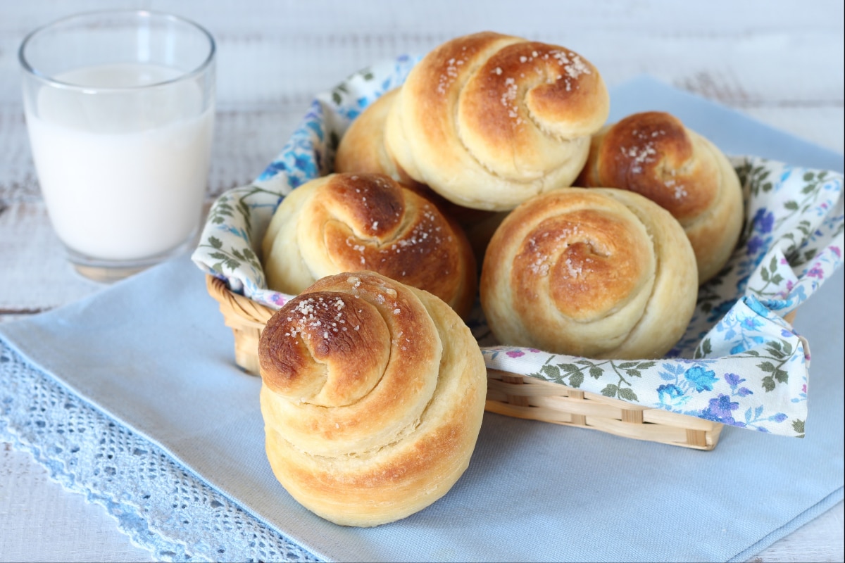 Süße Brötchen mit Kokosmilch