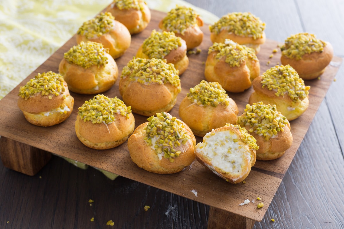 Windbeutel mit Ricotta-Pistazien-Creme