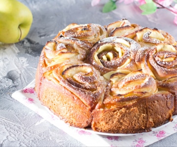 Rosenkuchen mit Äpfeln