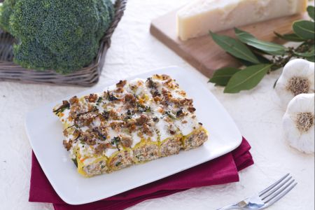 Cannelloni mit Brokkolicreme, Ricotta und würzigem Ragout