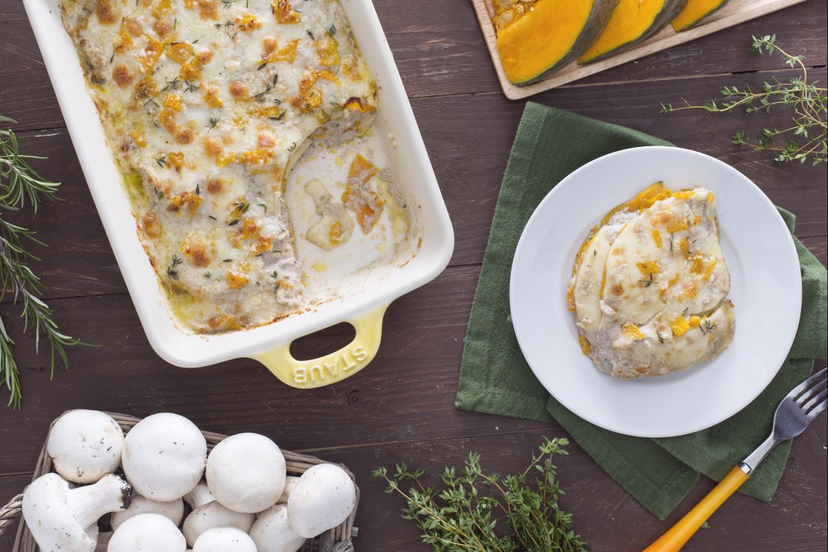 Kürbis-Lasagne mit Pilzcreme und Scamorza