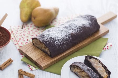 Kakao-Strudel mit Birnen und Zimt