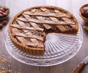 Haselnuss-Torte mit Feigenkonfitüre