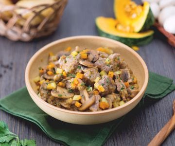 Kalbsragout mit Kürbis, Kartoffeln und Pilzen