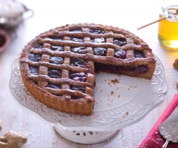 Gewürzte Torte mit Erdbeermarmelade