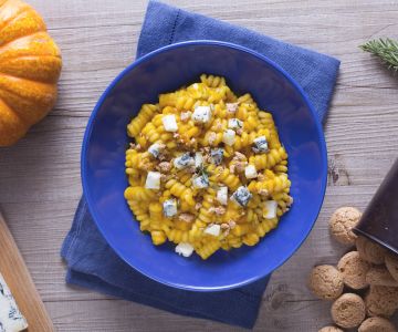 Pasta mit Kürbis, Gorgonzola und Amaretto