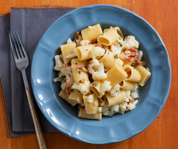 Pasta mit Blumenkohl und Guanciale