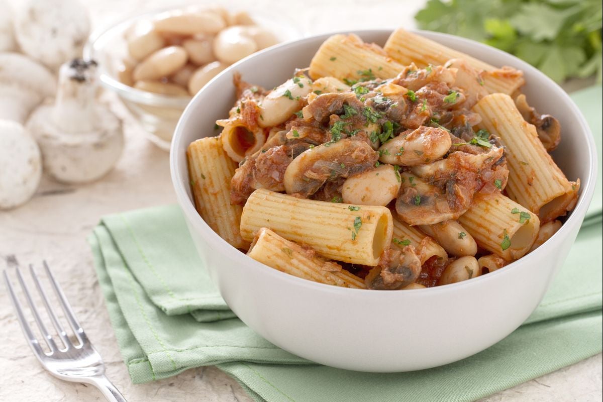 Rigatoni Erde und Meer