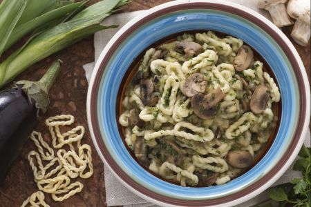 Lorighittas mit Auberginen und Pilzen