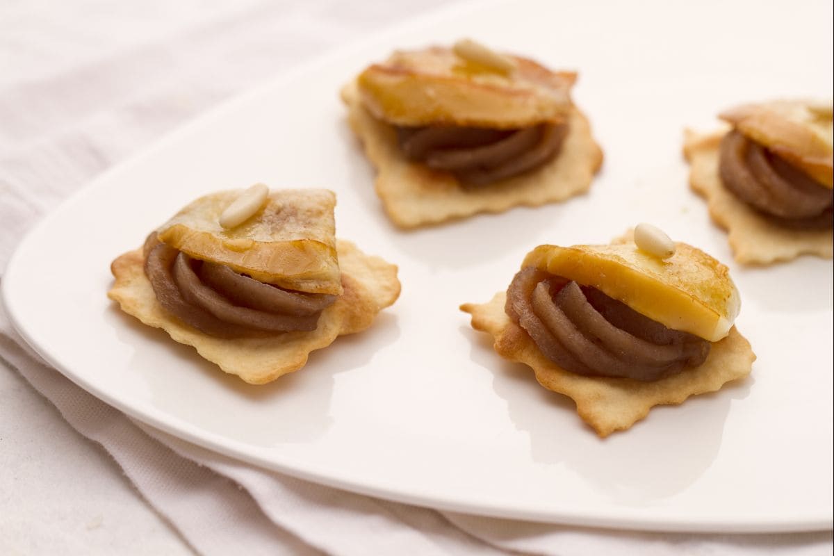 Blätterteig mit Kastaniencreme und Scamorza