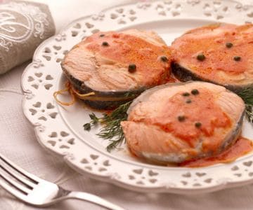 Lachsmedaillons mit grünem Pfeffer