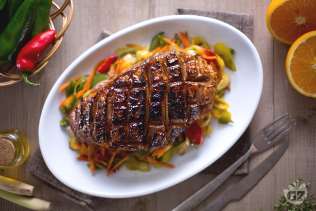 Marinierte Entenbrust mit Gemüse - Italienische Rezepte von GialloZafferano Marinierte Entenbrust mit Gemüse - Italienische Rezepte von GialloZafferano