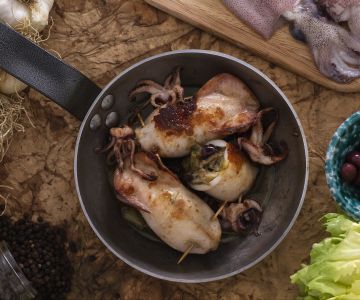 Gefüllte Tintenfische mit Endiviensalat