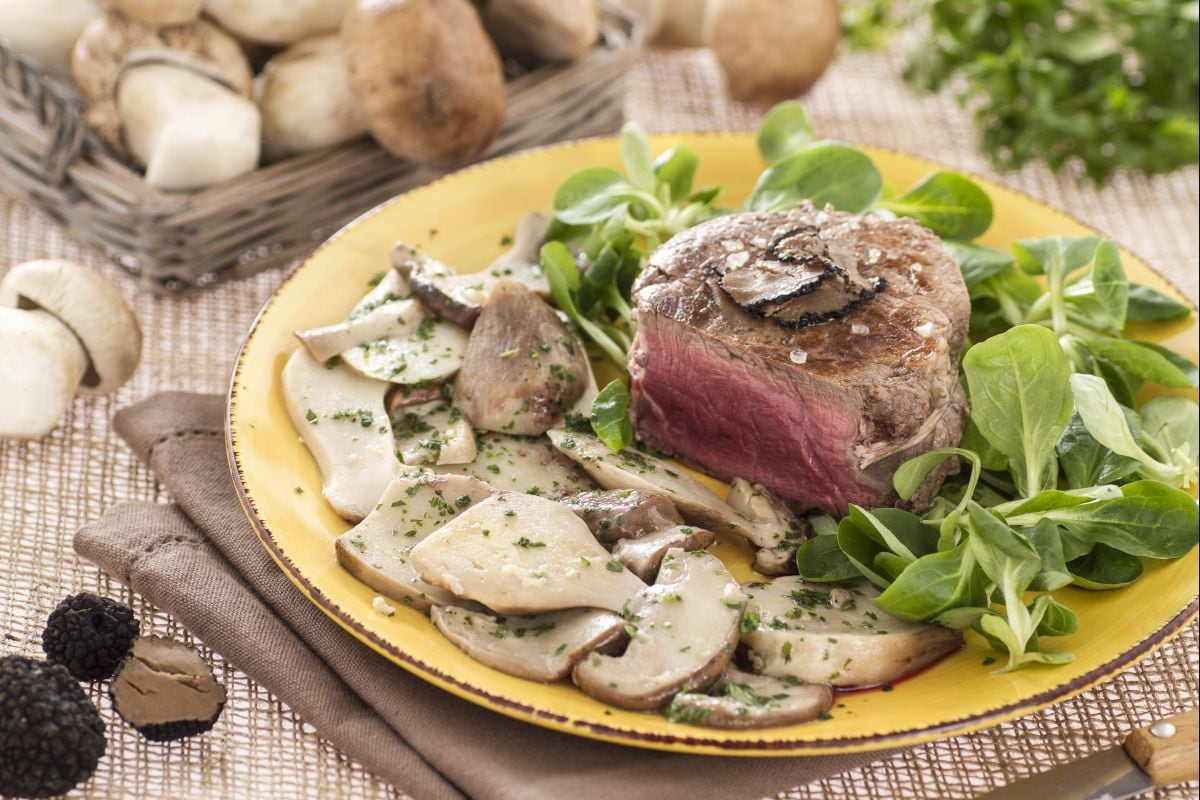 Filet mit Steinpilzen und Trüffel
