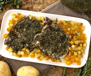 Koteletts mit Kräutern, Kürbis und Kartoffeln