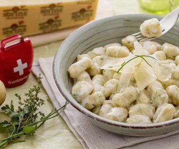 Kräuter-Gnocchi gefüllt mit Sbrinz