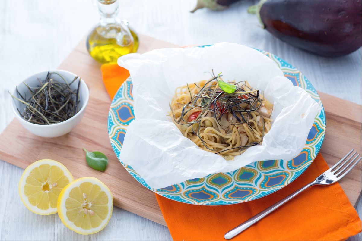 Vollkornspaghetti Erde und Meer im Pergament