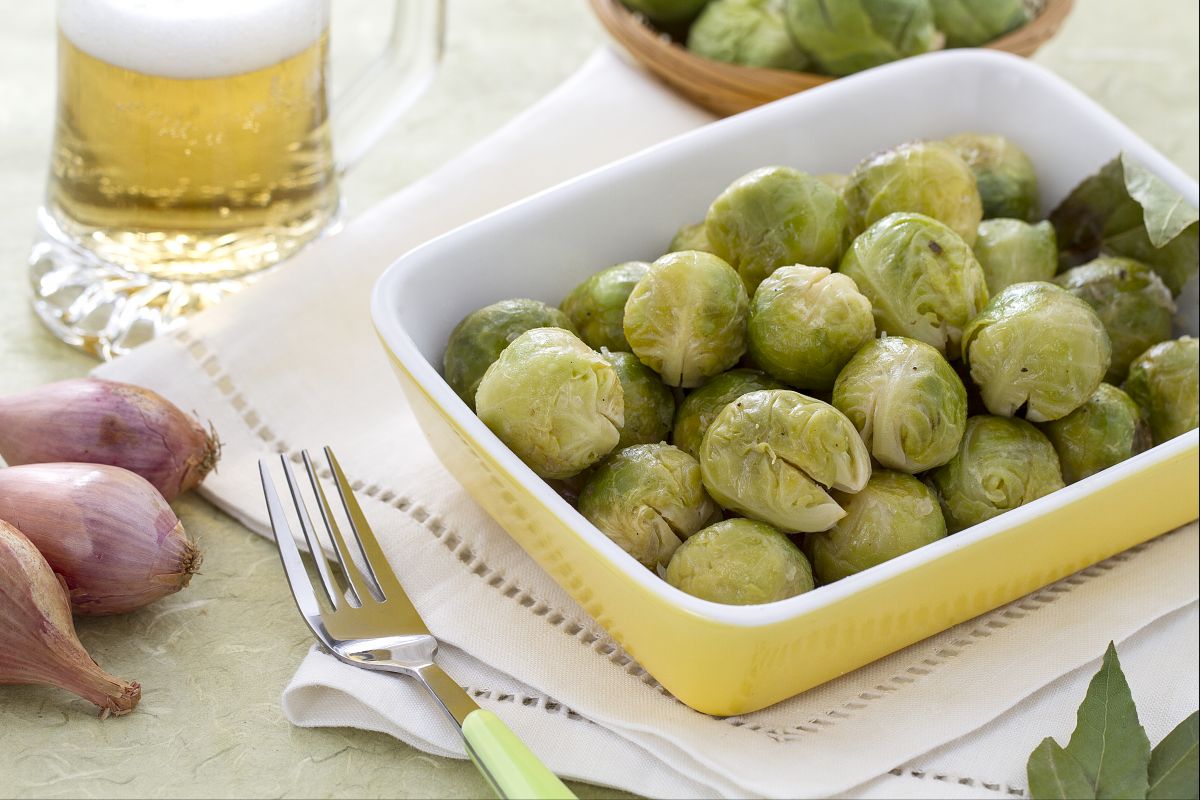 Geschmorte Rosenkohl mit Bier