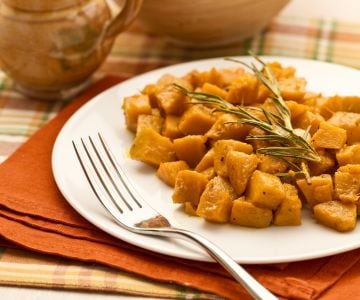 Gebratener Kürbis mit Rosmarin und Weißwein