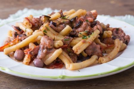Casarecce mit moscardini und Auberginen