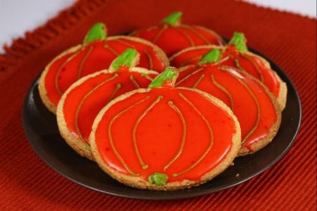 Kürbisförmige Zuckergusskekse