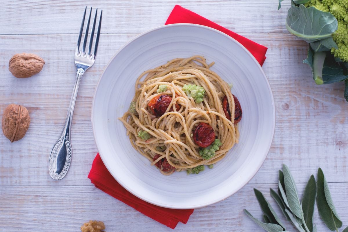 Spaghetti mit Salbei-Walnuss-Pesto
