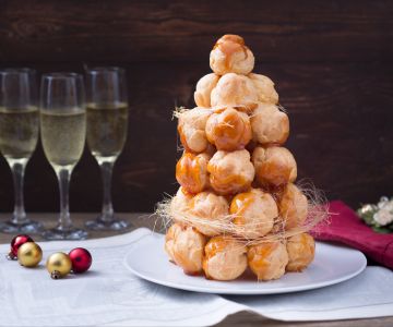 Weihnachts-Croquembouche