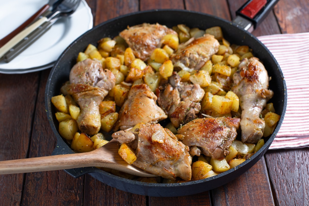 Rustikales Huhn mit Kartoffeln