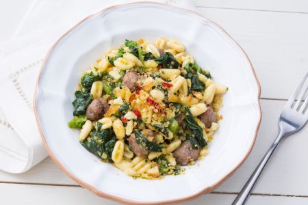 Cavatelli mit Wurst und Rübensprossen