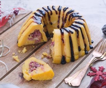 Polenta- und Cotechino-Auflauf