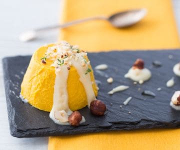 Mini-Kürbis-Bavarois mit Parmesansauce